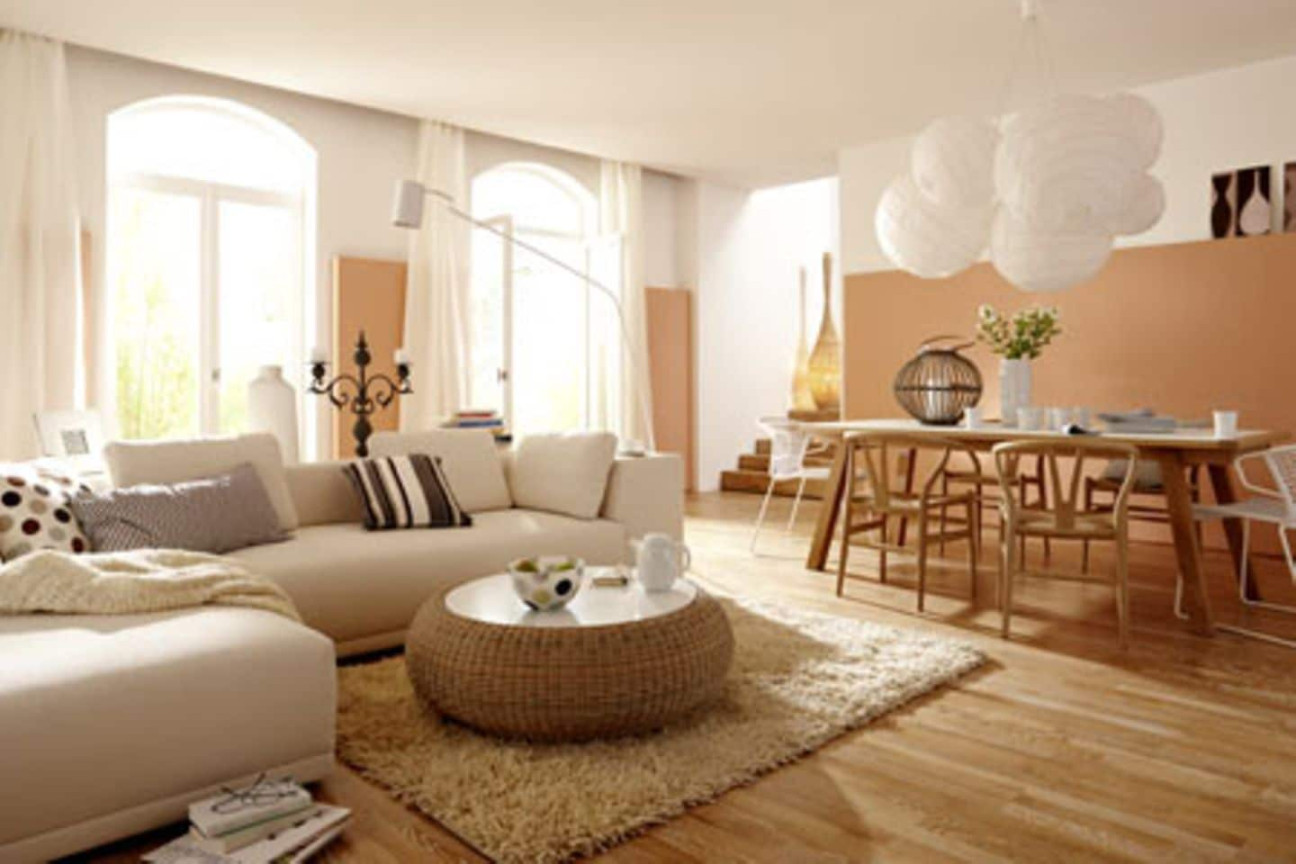 Einrichten mit Farbe: Wohnzimmer in hellen Holzfarben - Bild